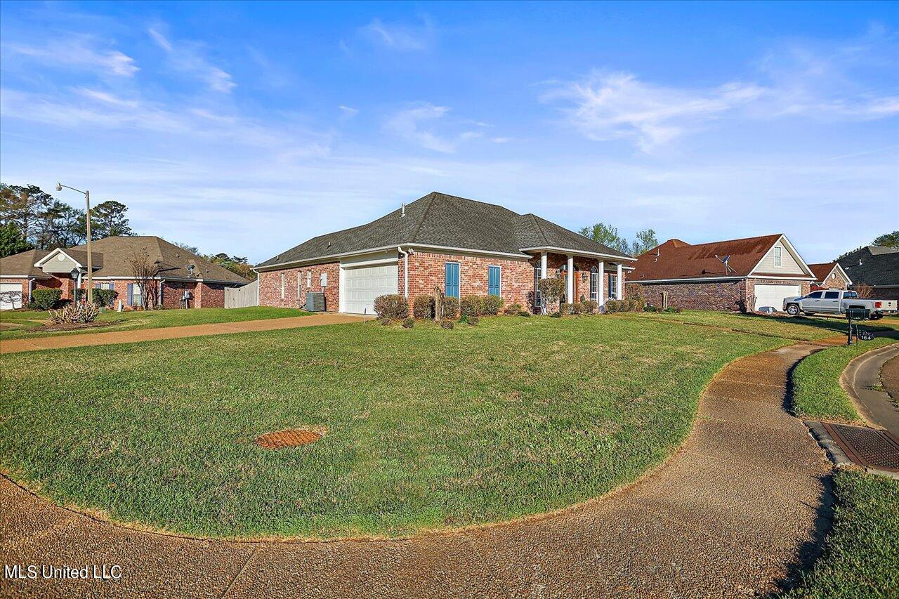 164 Raulston Drive Byram, MS 39272 - Photo 4 of 36 05-164 Raulston Dr