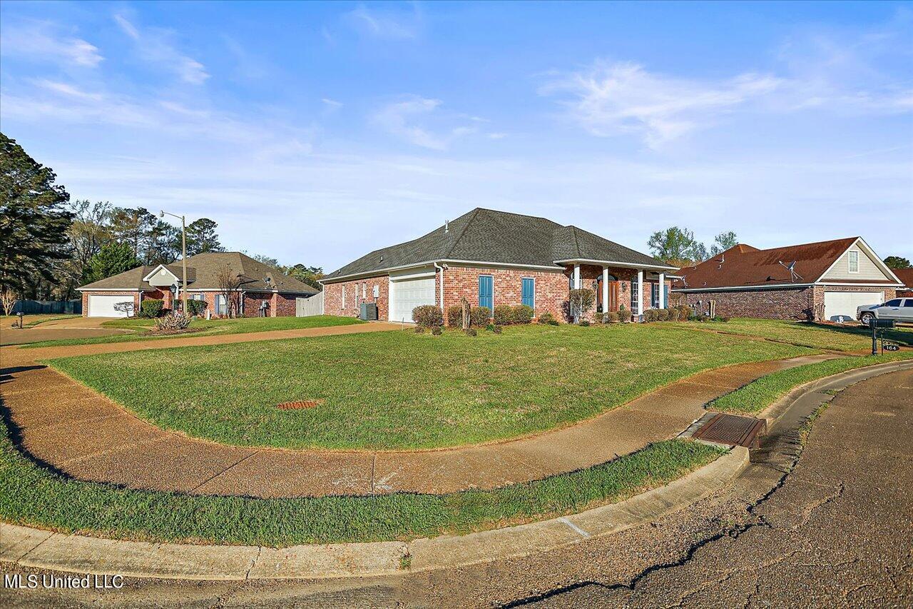 164 Raulston Drive Byram, MS 39272 - Photo 5 of 36 06-164 Raulston Dr