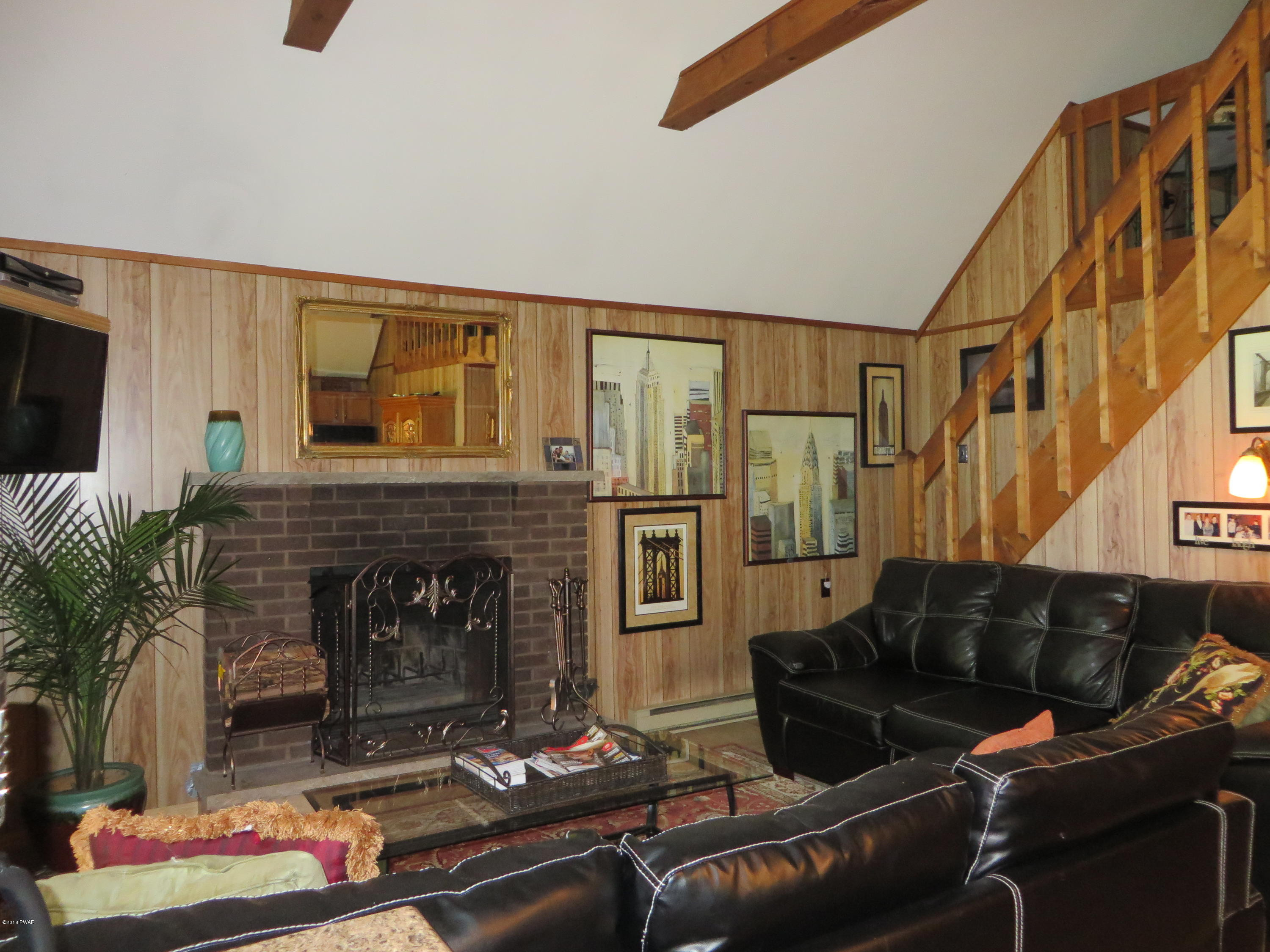 2112 Eagle Path Bushkill, PA 18324 - Photo 11 of 46