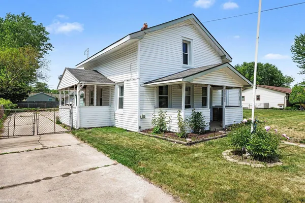 $179,900 | 36899 Main Street, New Baltimore, MI 48047