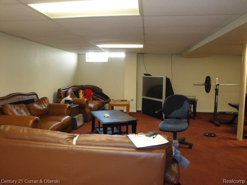 6427 Chase Road Dearborn, MI 48126 - Photo 19 of 20 Rec Room Another.JPG