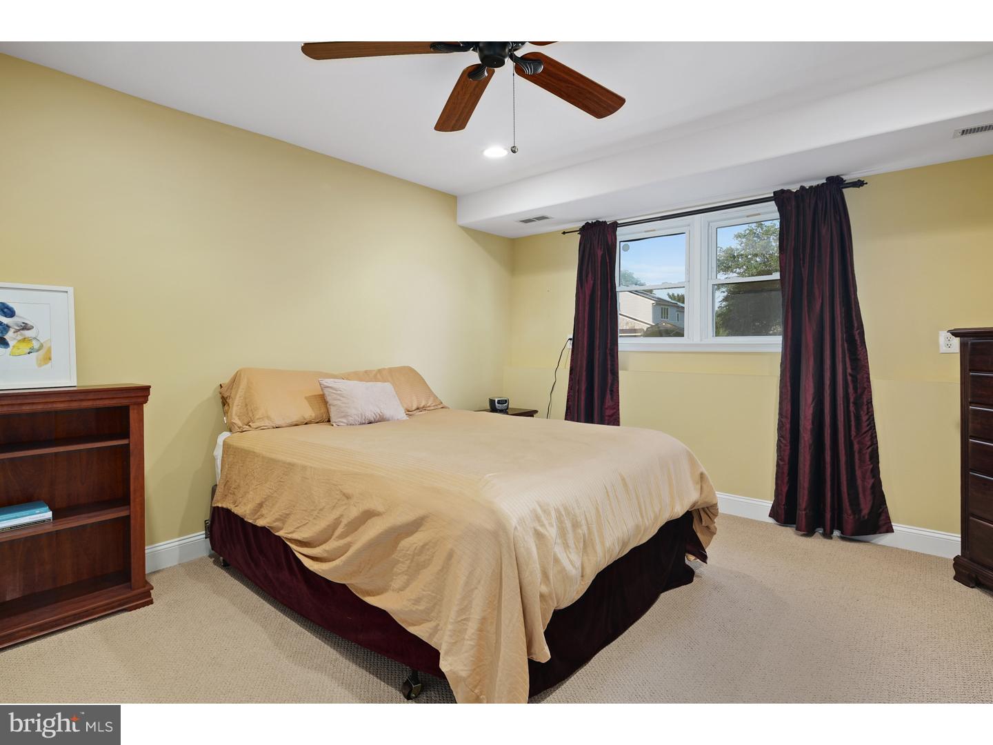 9 Briarhill Road Berlin, NJ 08009 - Photo 19 of 25 Bedroom 4
