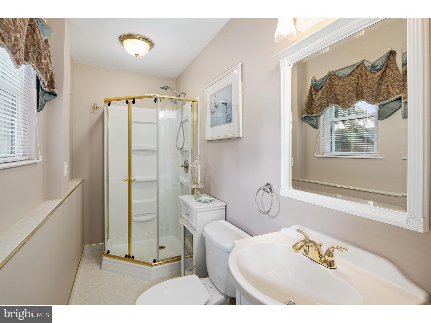 9 Briarhill Road Berlin, NJ 08009 - Photo 20 of 25 Bathroom