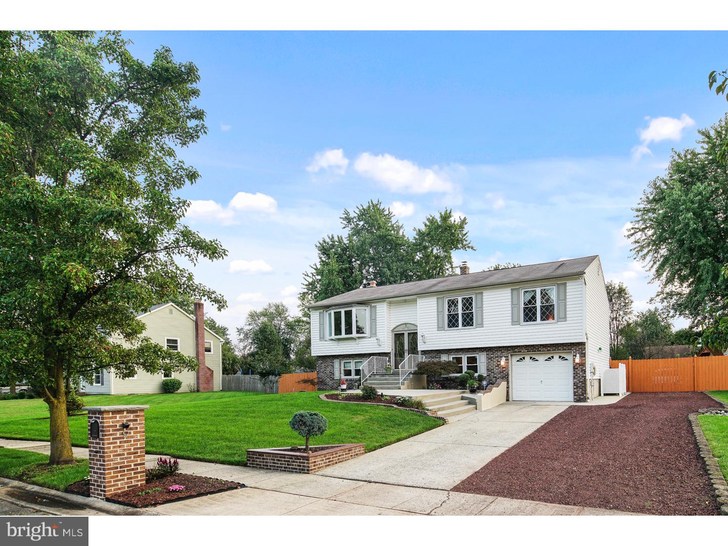 9 Briarhill Road Berlin, NJ 08009 - Photo 3 of 25 Exterior Front