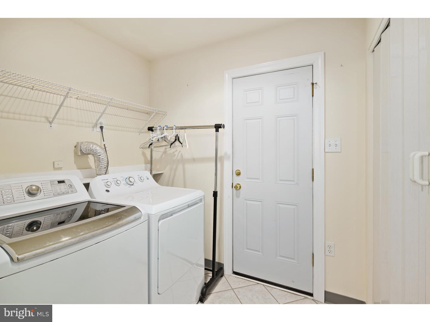 9 Briarhill Road Berlin, NJ 08009 - Photo 21 of 25 Laundry Room
