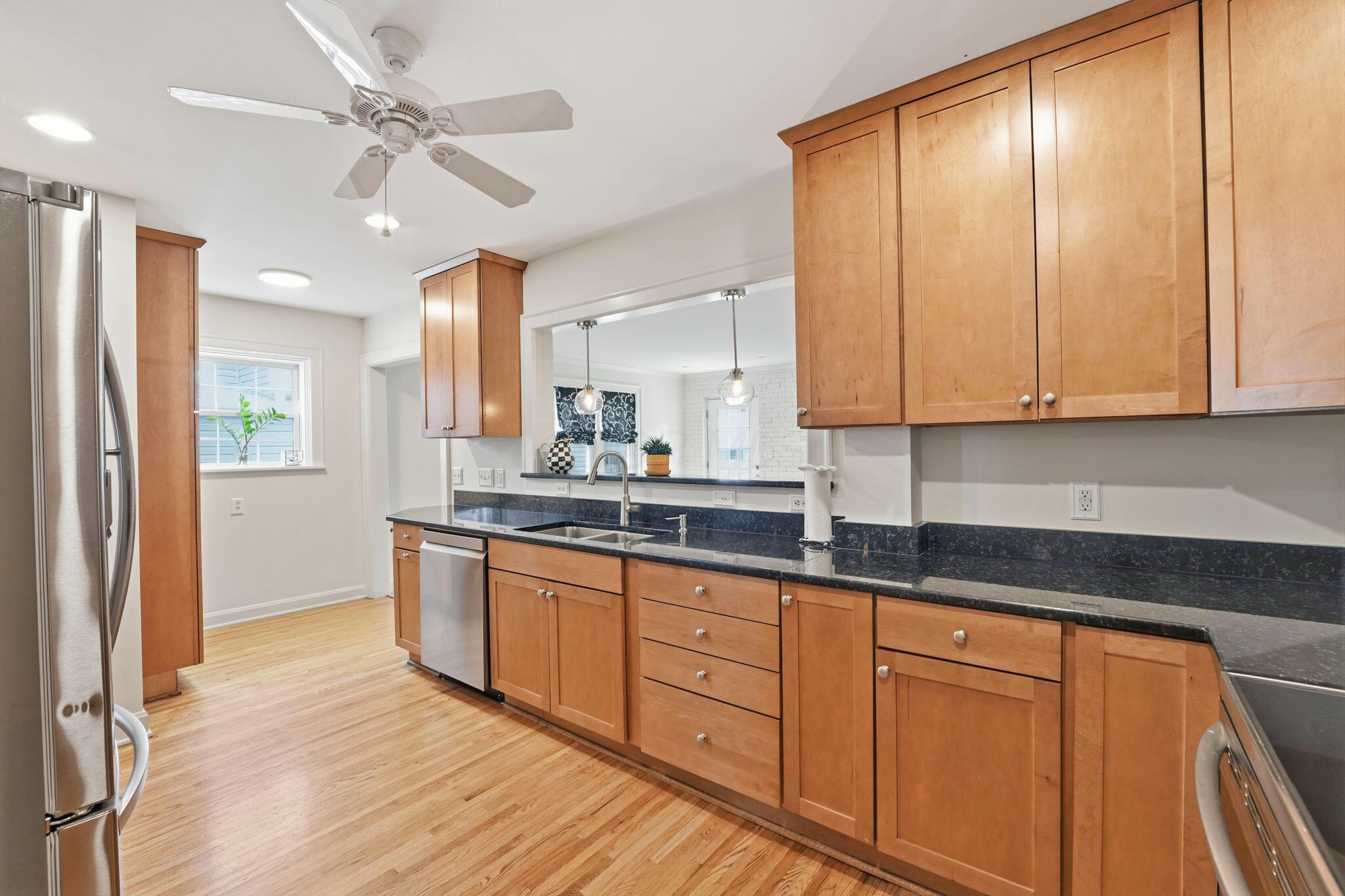 82 South Remington Road Bexley, OH 43209 - Photo 15 of 58