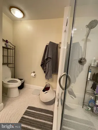 $4,250 | 6 South Montague Street, Arlington, VA 22204