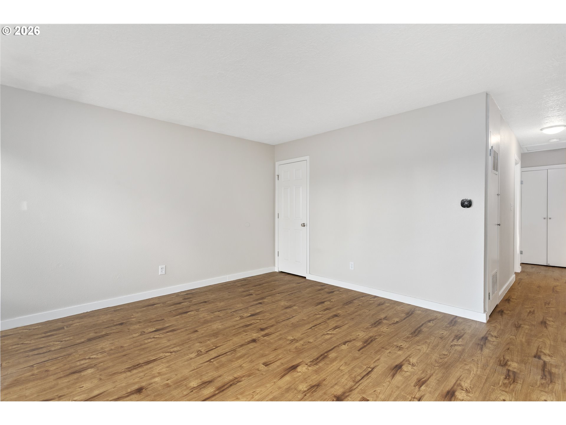 8705 Southeast Pardee Street Portland, OR 97266 - Photo 15 of 32 a view of an empty room