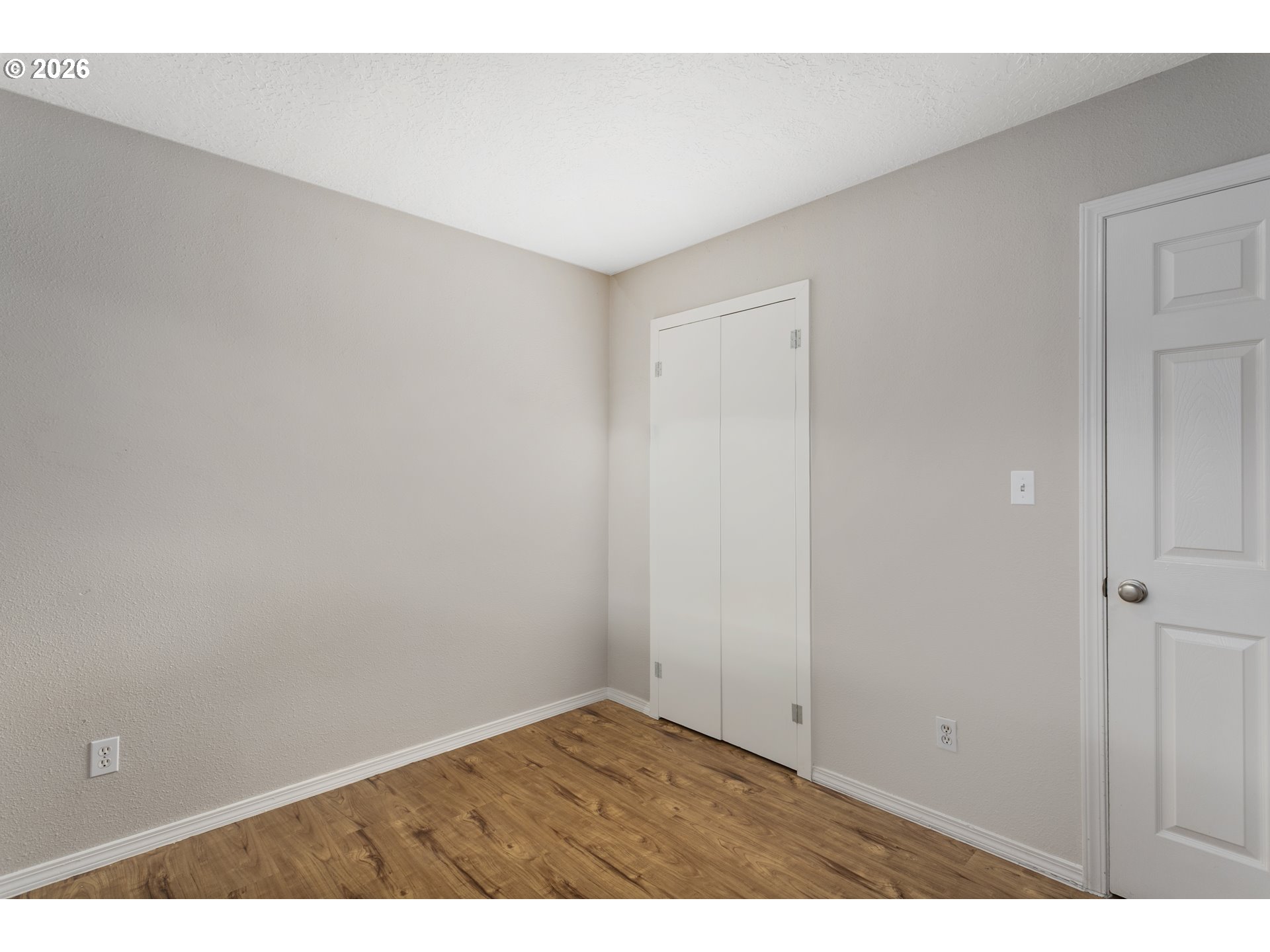 8705 Southeast Pardee Street Portland, OR 97266 - Photo 22 of 32 a view of an empty room