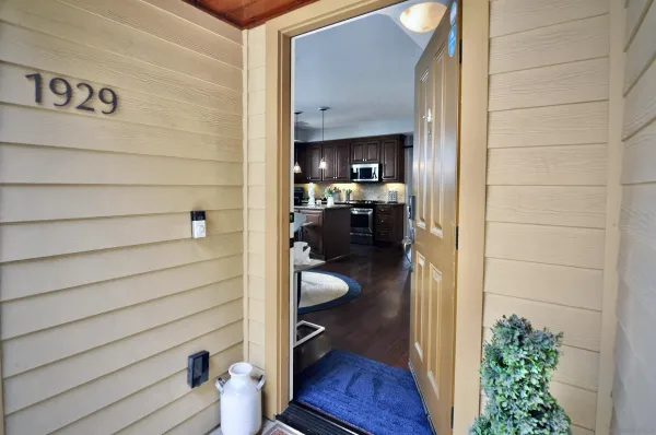 $6,000 | 1929 Felspar Street, San Diego, CA 92109