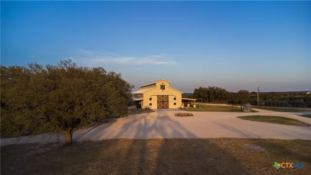 $3,950,000 | 410 County Road 174, Gatesville, TX 76528