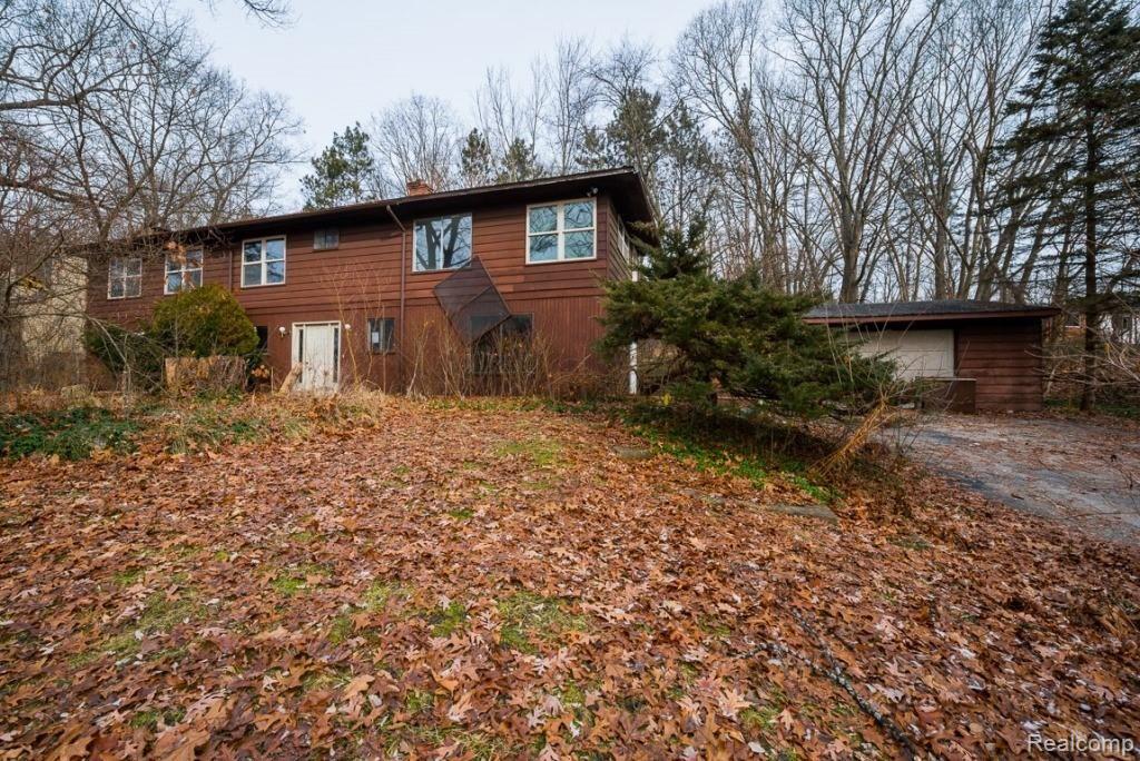 6179 Cowell Road Brighton, MI 48116 - Photo 2 of 25 4