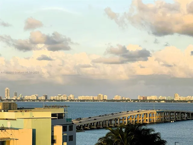 a view of ocean with city view