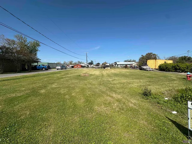 $30,000 | 5452 Highway 56, Chauvin, LA 70344