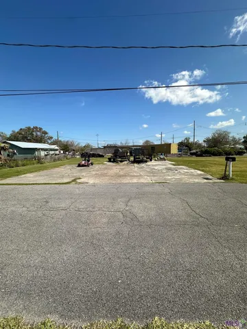 $30,000 | 5452 Highway 56, Chauvin, LA 70344