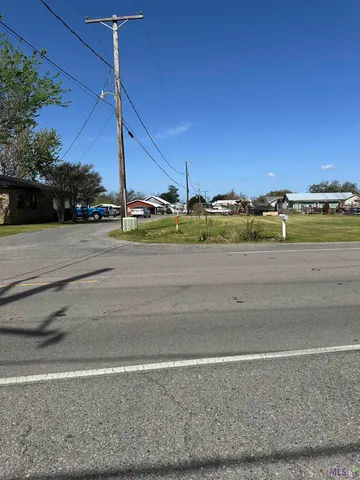 $30,000 | 5452 Highway 56, Chauvin, LA 70344