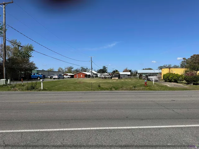 $30,000 | 5452 Highway 56, Chauvin, LA 70344