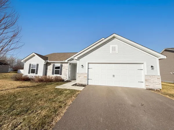 $330,000 | 1093 Sunset Avenue, Montrose, MN 55363