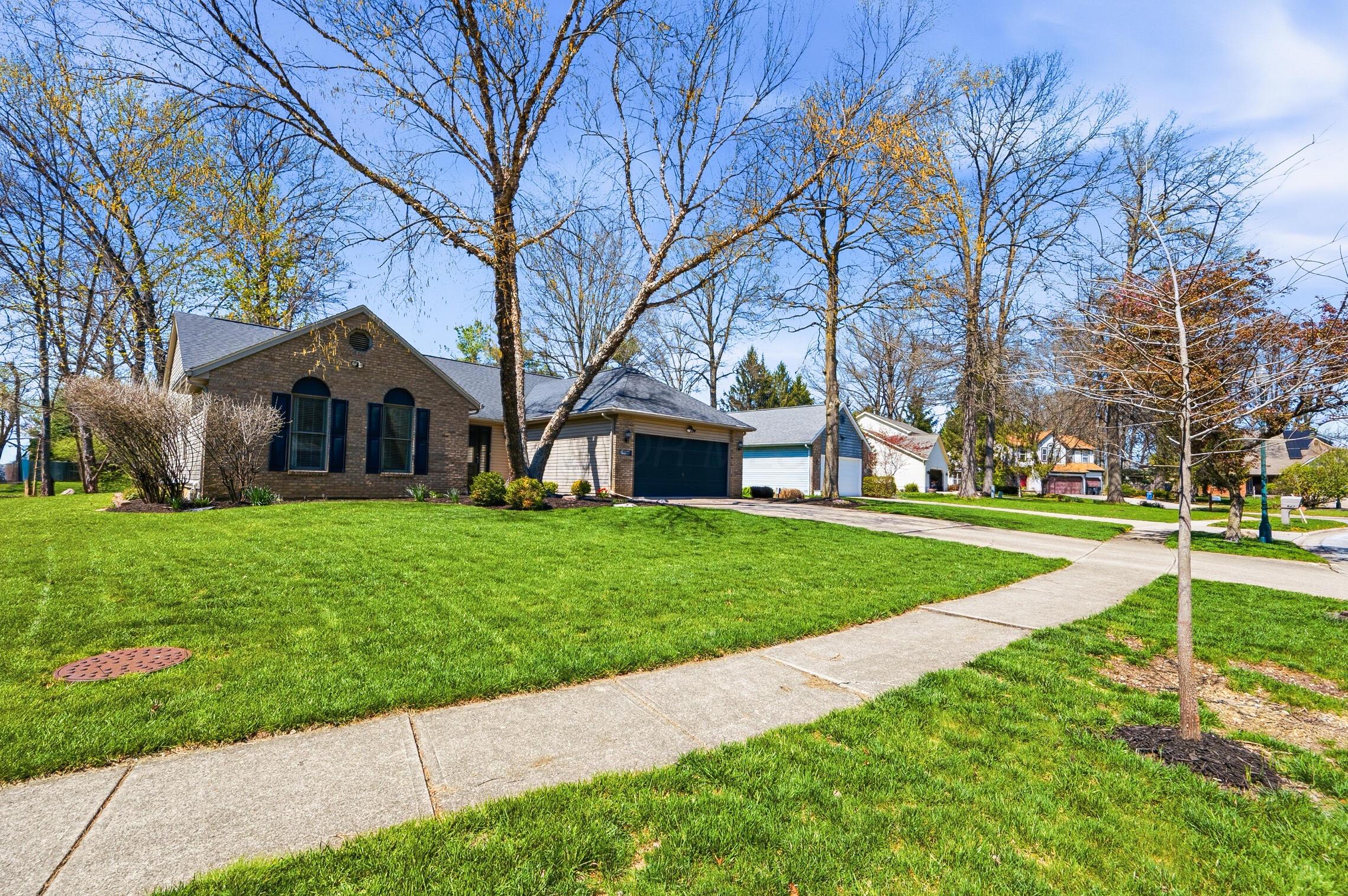 637 Ridenour Road Columbus, OH 43230 - Photo 44 of 61 Front