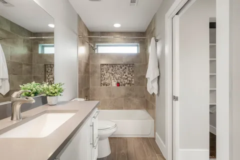 $600,000 | 5204 Samuel Huston Avenue, Unit A, Austin, TX 78721