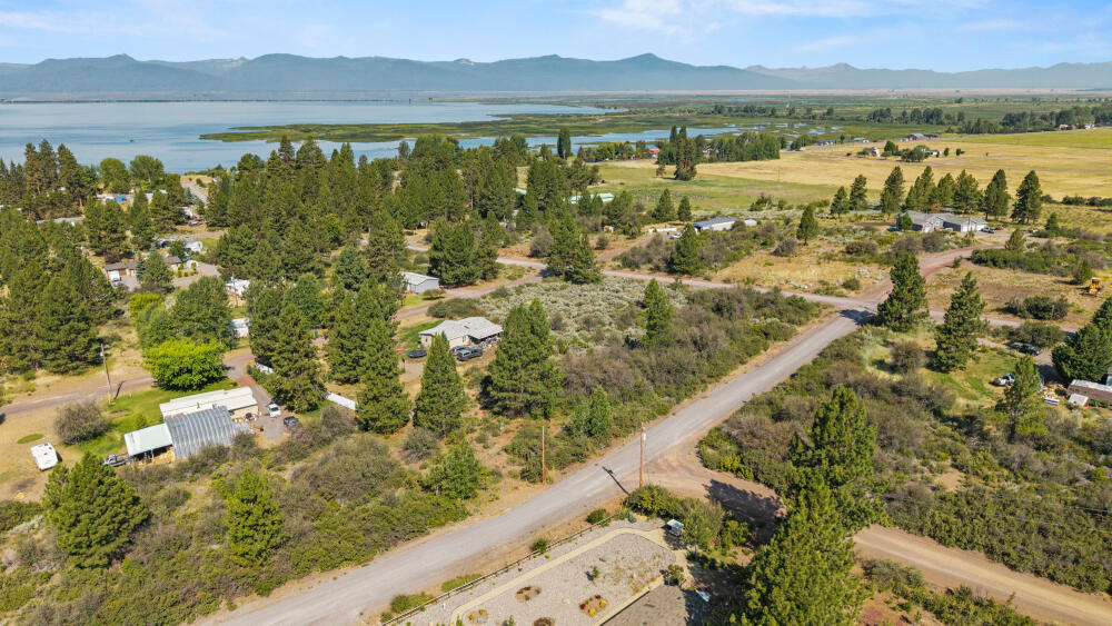 0 Lakeland Road Chiloquin, OR 97624 - Photo 10 of 19 a view of lake and mountain