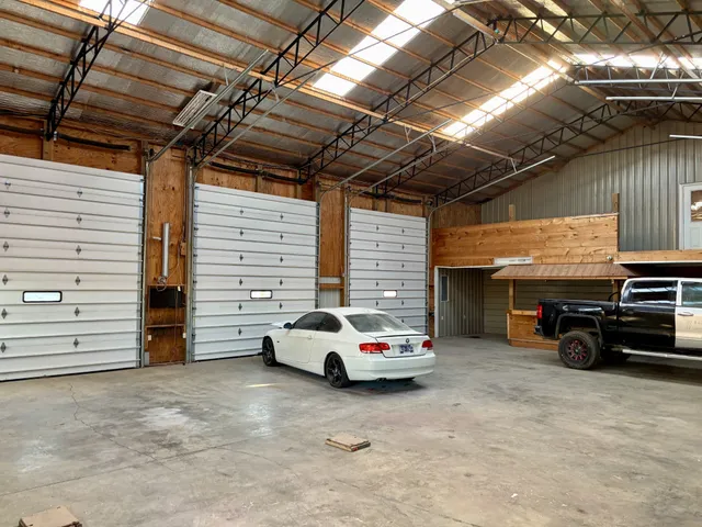 a view of a garage