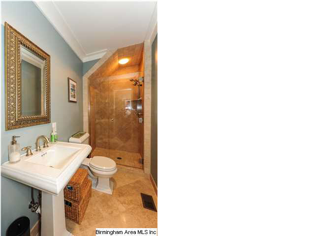 1608 Wellington View Road Birmingham, AL 35209 - Photo 9 of 32