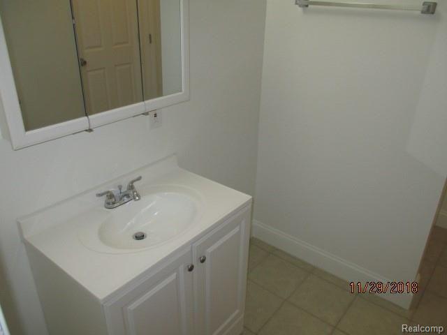 43551 Arkona Road New Boston, MI 48164 - Photo 19 of 23 IMG_0800.JPG
