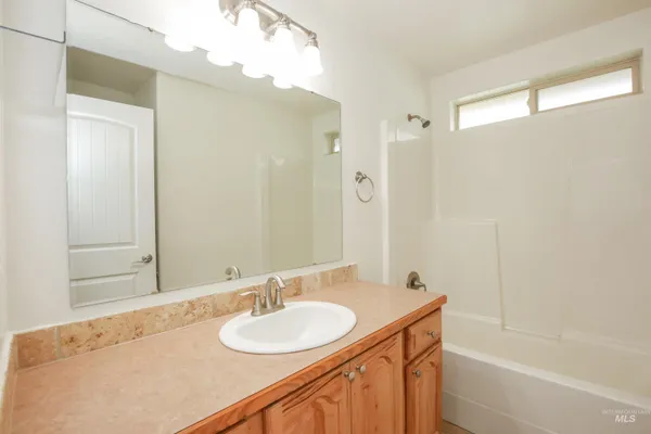 $499,900 | 767 North Dorian Drive, Ontario, OR 97914