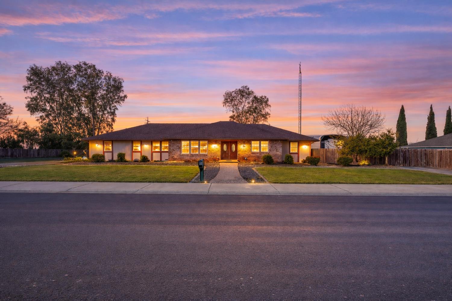 2632 3rd Street Colusa, CA 95932 - Photo 2 of 61 Ai was used to create virtual dusk lighting on this photo.