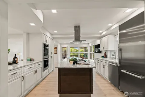 $2,074,088 | 101 99th Avenue Northeast, Unit 101, Bellevue, WA 98004