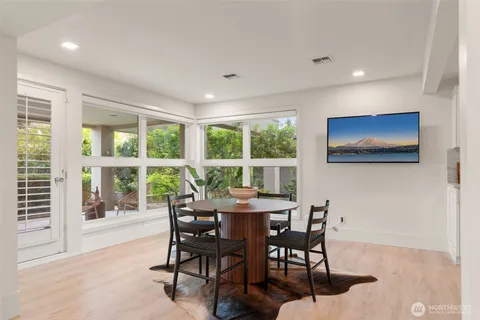 $2,074,088 | 101 99th Avenue Northeast, Unit 101, Bellevue, WA 98004