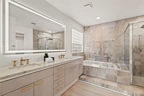 $2,074,088 | 101 99th Avenue Northeast, Unit 101, Bellevue, WA 98004