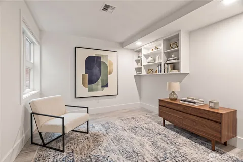 $2,074,088 | 101 99th Avenue Northeast, Unit 101, Bellevue, WA 98004