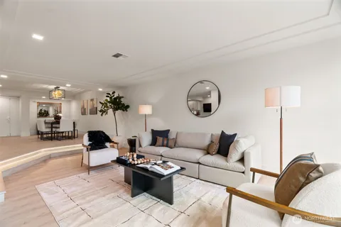 $2,074,088 | 101 99th Avenue Northeast, Unit 101, Bellevue, WA 98004