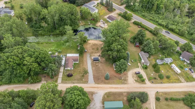 $61,900 | 8952 Otterside Drive, Farwell, MI 48622