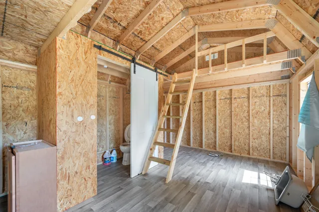 $61,900 | 8952 Otterside Drive, Farwell, MI 48622