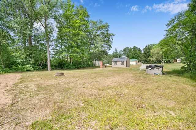 $61,900 | 8952 Otterside Drive, Farwell, MI 48622