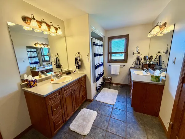 $535,000 | 37165 220th Street, Roseau, MN 56751