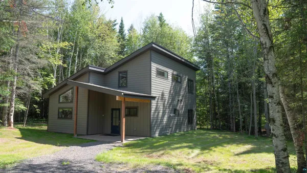 $499,000 | 89170 Meadow Trail, Cornucopia, WI 54827