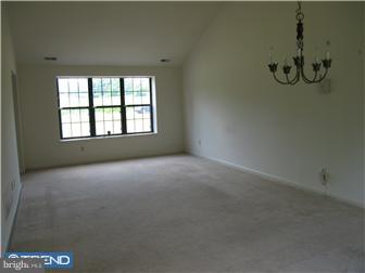 1121 Valley Road Warminster, PA 18974 - Photo 5 of 9 Dining Room