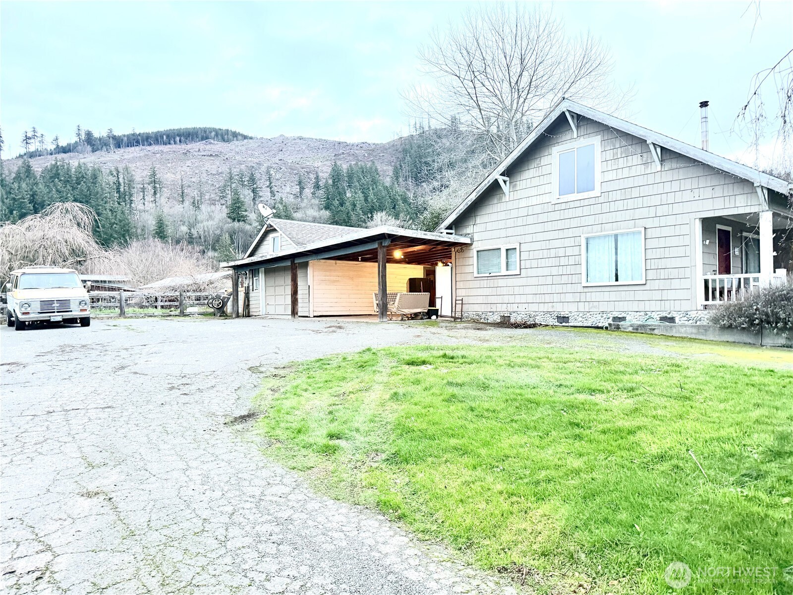 23799 Old Day Creek Road Sedro-Woolley, WA 98284 - Photo 2 of 16