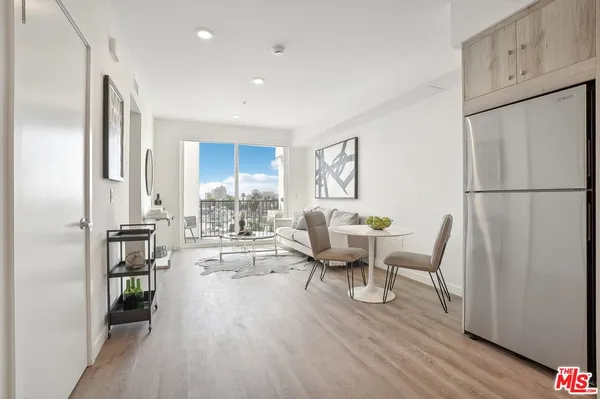 $2,450 | 224 North Alvarado Street, Los Angeles, CA 90026