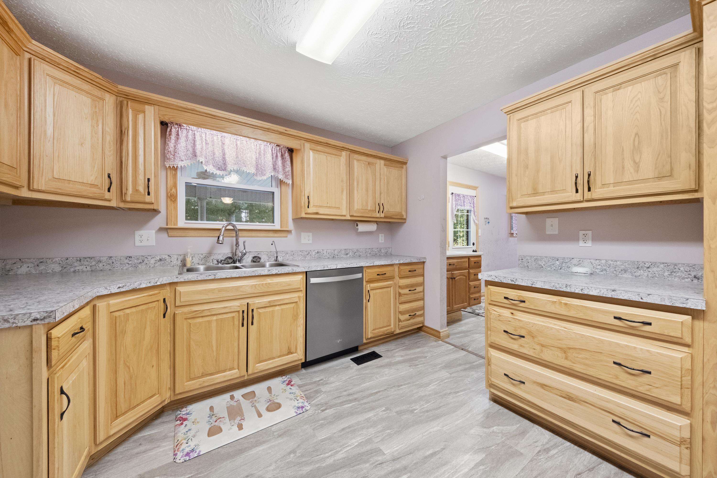 693 Fox Run Road Grayson, KY 41143 - Photo 14 of 49