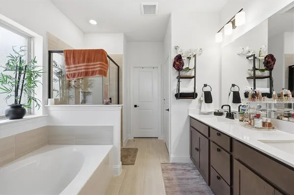 $495,000 | 7315 Prairieside Trail, Venus, TX 76084