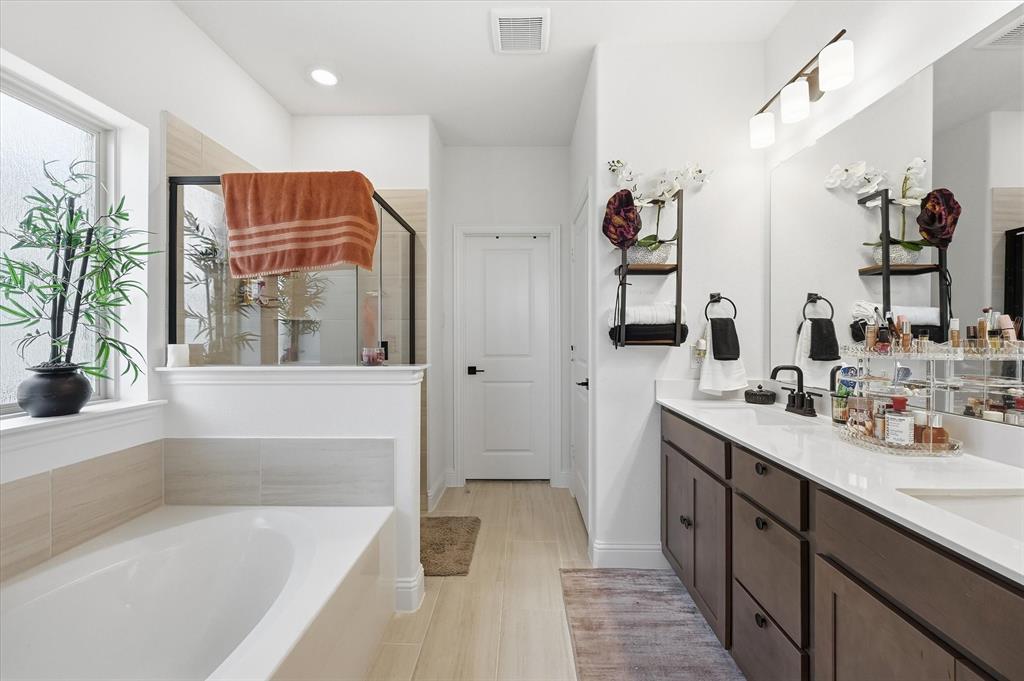 7315 Prairieside Trail Venus, TX 76084 - Photo 18 of 37