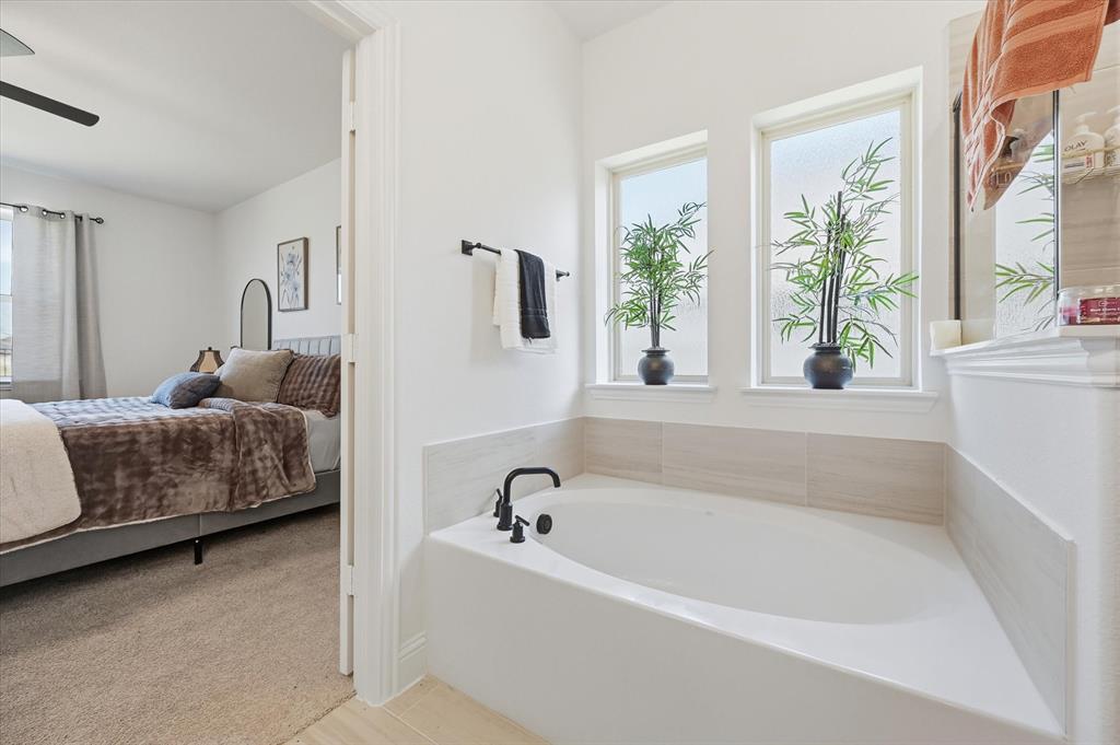 7315 Prairieside Trail Venus, TX 76084 - Photo 20 of 37