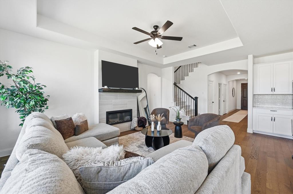 7315 Prairieside Trail Venus, TX 76084 - Photo 2 of 37