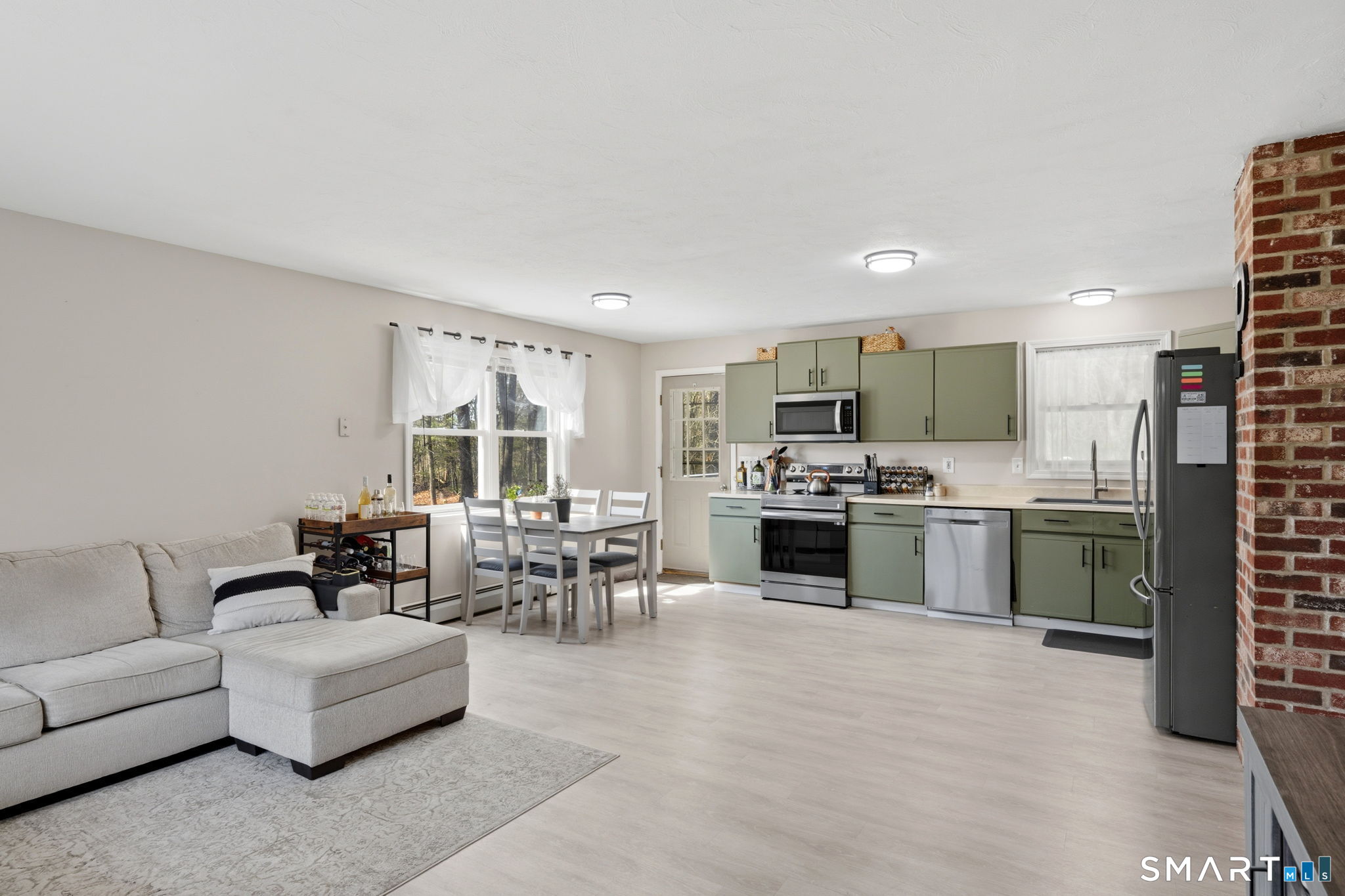 108 Pleasant View Drive Killingly, CT 06241 - Photo 18 of 31