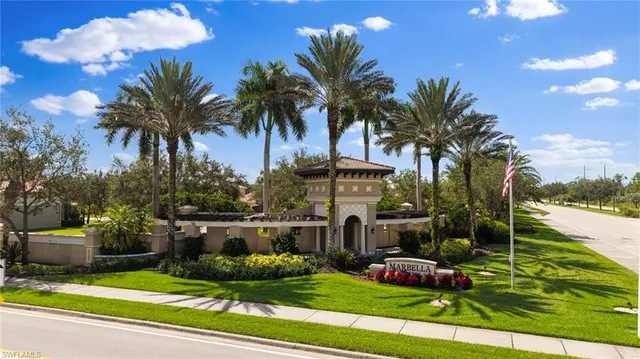 $545,000 | 6510 Monterey Point, Unit 204, Naples, FL 34105